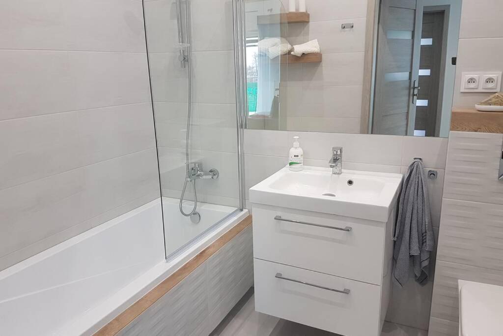 Komfortowy Nowoczesny Apartament Kustronia Z Garazem Balkonem Wanna Bielsko-Biała Esterno foto